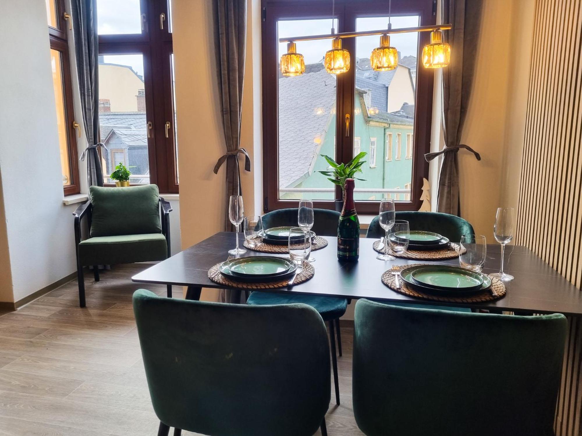 Maremar - Design Maisonette Altstadt - 4 Pers - 57Qm - Luxus Boxspringbett - Kueche - Arbeitsplatz - Privater Parkplatz Greiz Exterior photo